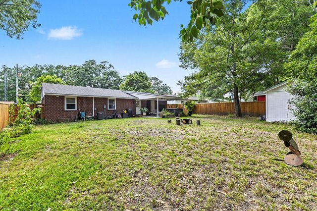2633 Dellwood Avenue, North Charleston, SC 29405