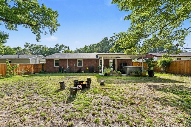 2633 Dellwood Avenue, North Charleston, SC 29405