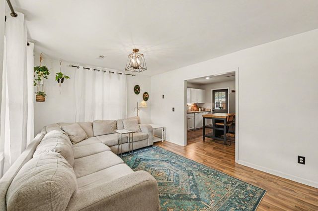 2633 Dellwood Avenue, North Charleston, SC 29405