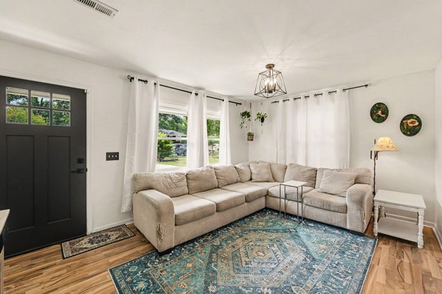 2633 Dellwood Avenue, North Charleston, SC 29405