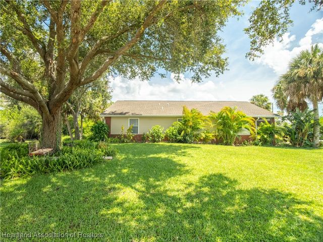 1550 Meadowbrook Street, Lake Placid, FL 33852