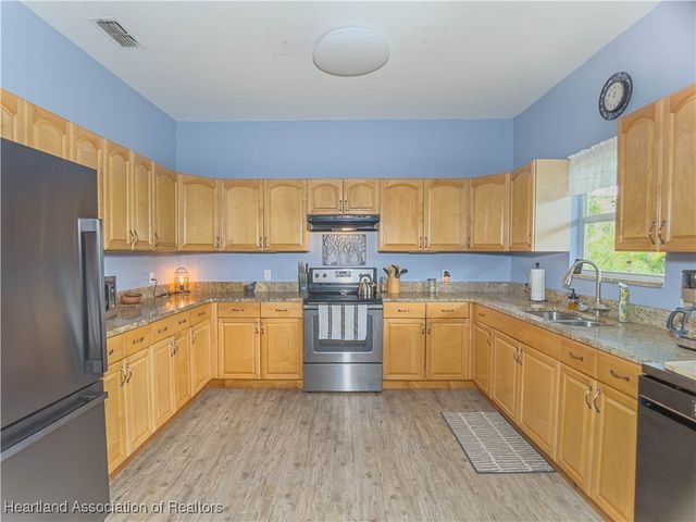 1550 Meadowbrook Street, Lake Placid, FL 33852