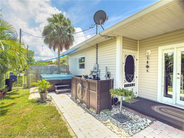 1550 Meadowbrook Street, Lake Placid, FL 33852
