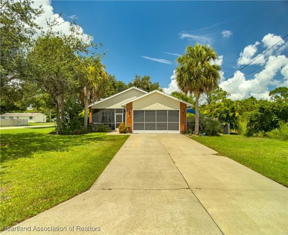 1550 Meadowbrook Street, Lake Placid, FL 33852