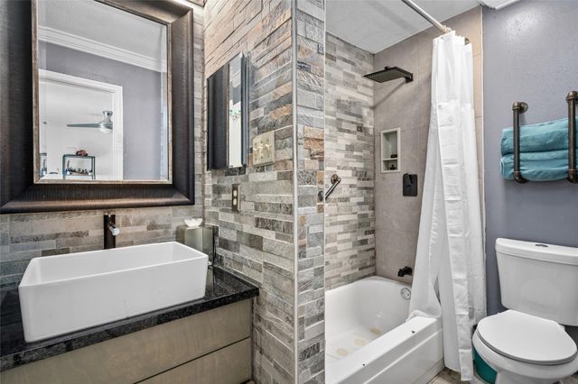 9850 Pagewood Lane 1302, Houston, TX 77042
