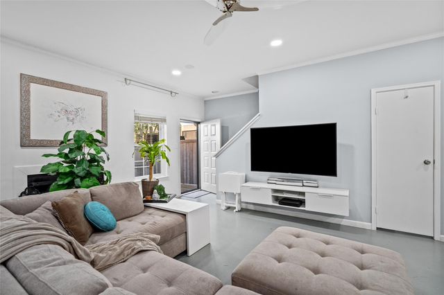 9850 Pagewood Lane 1302, Houston, TX 77042