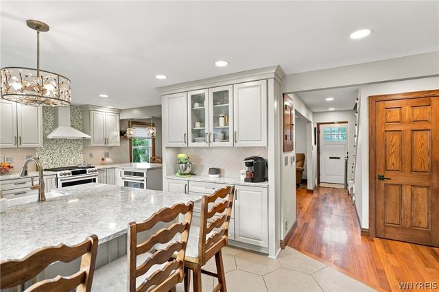 27 Pelham Drive, Buffalo, NY 14214