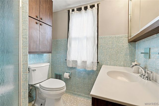 27 Pelham Drive, Buffalo, NY 14214