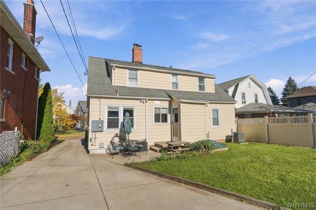 27 Pelham Drive, Buffalo, NY 14214