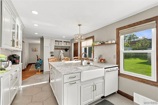 27 Pelham Drive, Buffalo, NY 14214