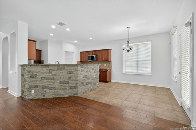 511 SEDBERRY CT, San Antonio, TX 78258