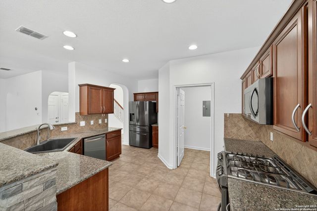 511 SEDBERRY CT, San Antonio, TX 78258