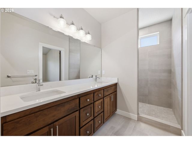 2595 CRESCENT Ave, Eugene, OR 97408