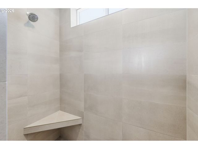 2595 CRESCENT Ave, Eugene, OR 97408
