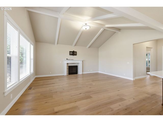 2595 CRESCENT Ave, Eugene, OR 97408