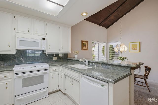 5700 Kirkside Drive D, Bakersfield, CA 93309