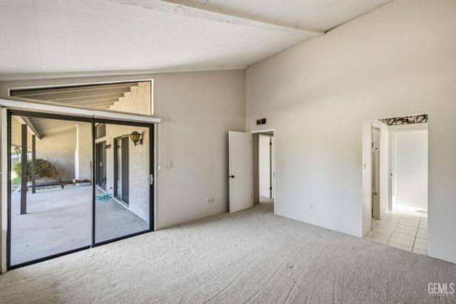 5700 Kirkside Drive D, Bakersfield, CA 93309
