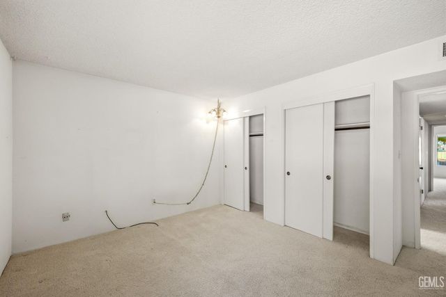 5700 Kirkside Drive D, Bakersfield, CA 93309