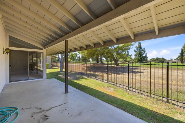5700 Kirkside Drive D, Bakersfield, CA 93309
