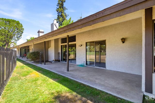 5700 Kirkside Drive D, Bakersfield, CA 93309