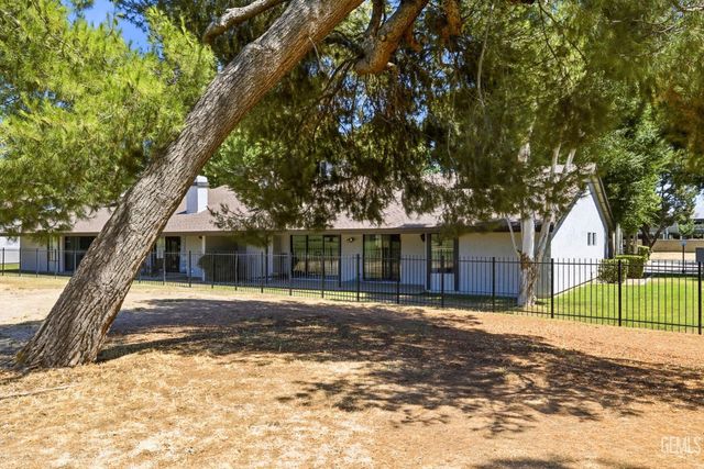 5700 Kirkside Drive D, Bakersfield, CA 93309