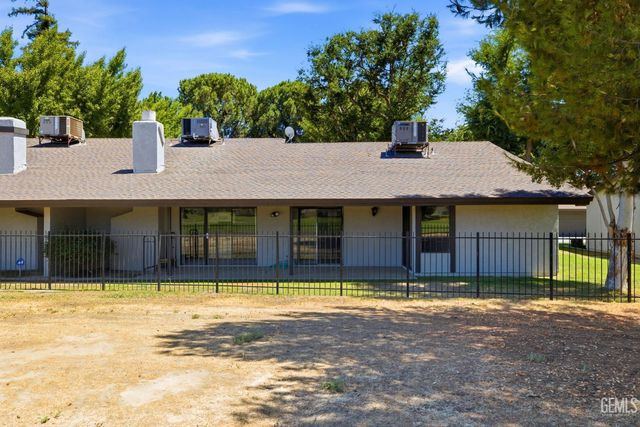 5700 Kirkside Drive D, Bakersfield, CA 93309