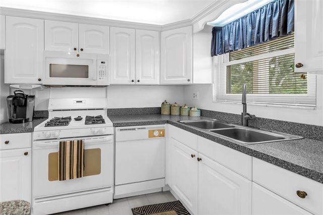9950 62ND TERRACE N 209, St Petersburg, FL 33708