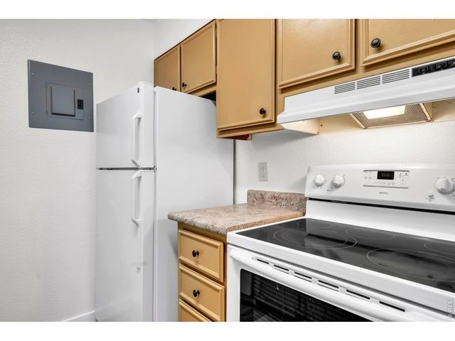 2227 Canyon Blvd B-262, Boulder, CO 80302