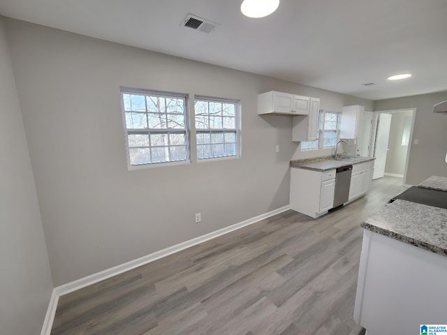 240 BURNS ROAD, Warrior, AL 35180