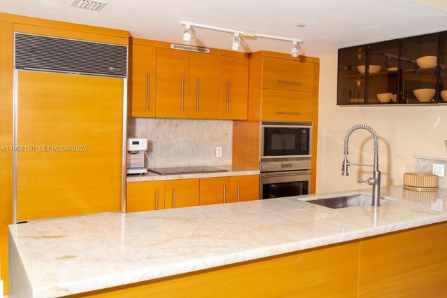 465 Brickell Ave 5101, Miami, FL 33131