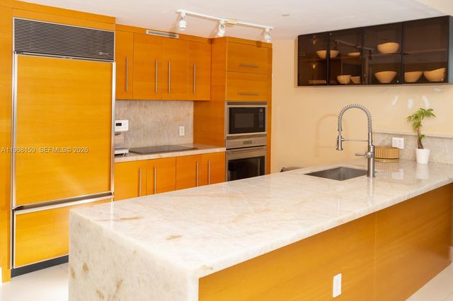 465 Brickell Ave 5101, Miami, FL 33131