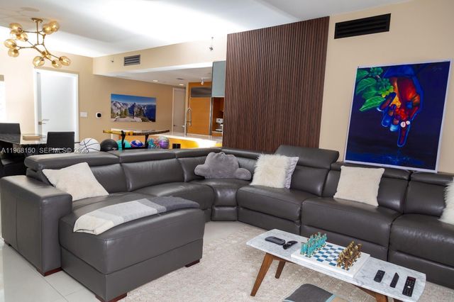 465 Brickell Ave 5101, Miami, FL 33131