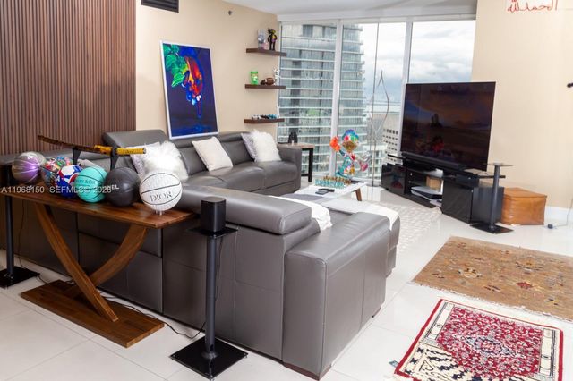 465 Brickell Ave 5101, Miami, FL 33131