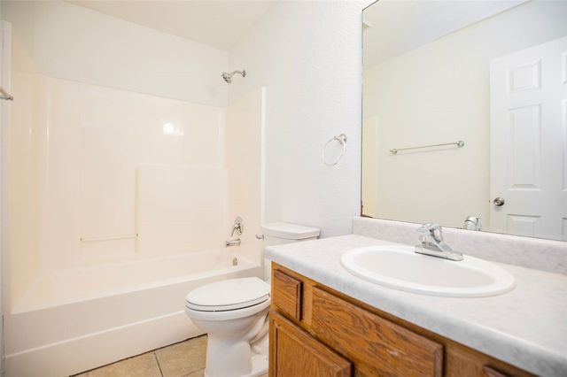 215 N Broyles Street, Farmington, AR 72730