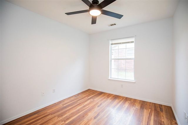 215 N Broyles Street, Farmington, AR 72730