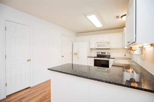 215 N Broyles Street, Farmington, AR 72730