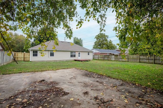 215 N Broyles Street, Farmington, AR 72730