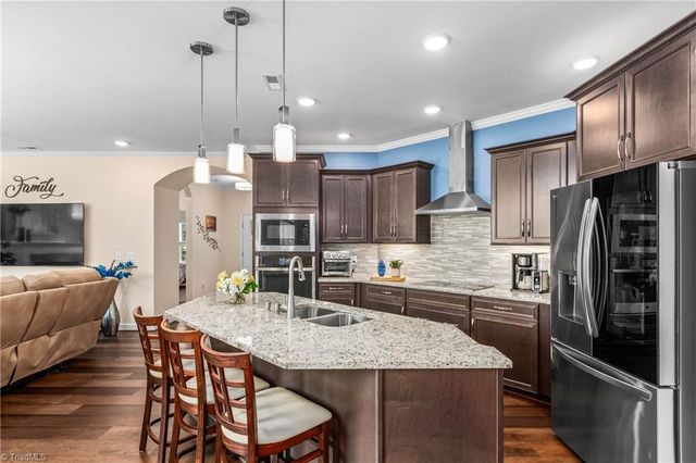 428 Waterton Way, Kernersville, NC 27284