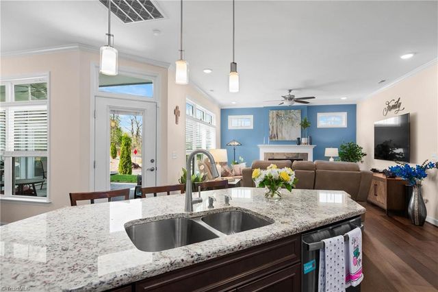 428 Waterton Way, Kernersville, NC 27284