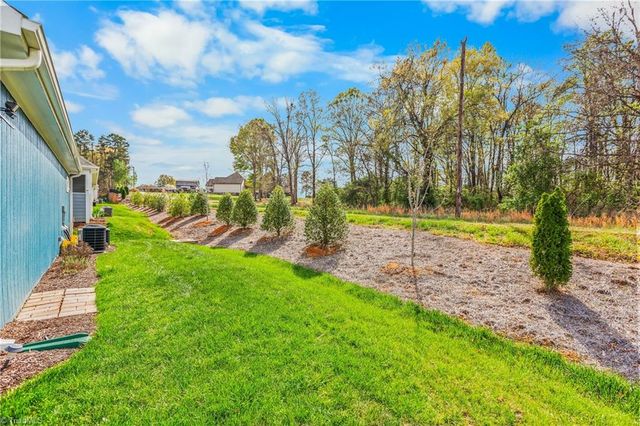 428 Waterton Way, Kernersville, NC 27284