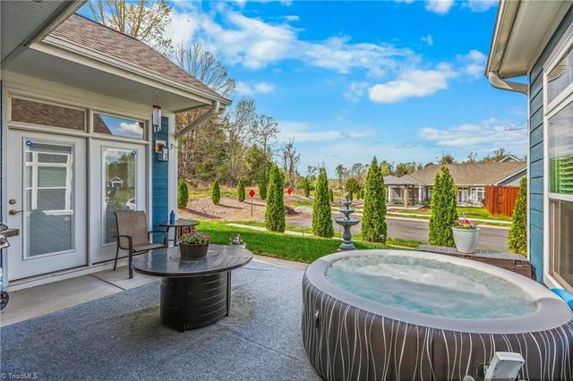 428 Waterton Way, Kernersville, NC 27284