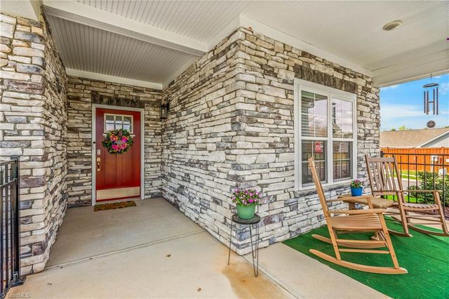 428 Waterton Way, Kernersville, NC 27284