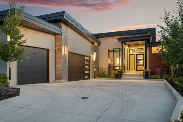 718 S NEBO CIR, Woodland Hills, UT 84653