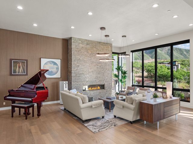 718 S NEBO CIR, Woodland Hills, UT 84653