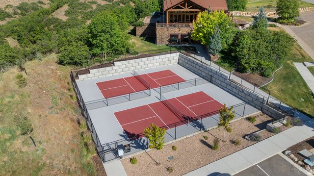 718 S NEBO CIR, Woodland Hills, UT 84653