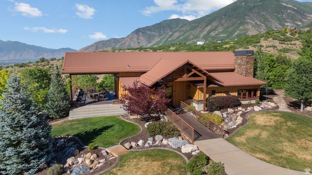 718 S NEBO CIR, Woodland Hills, UT 84653