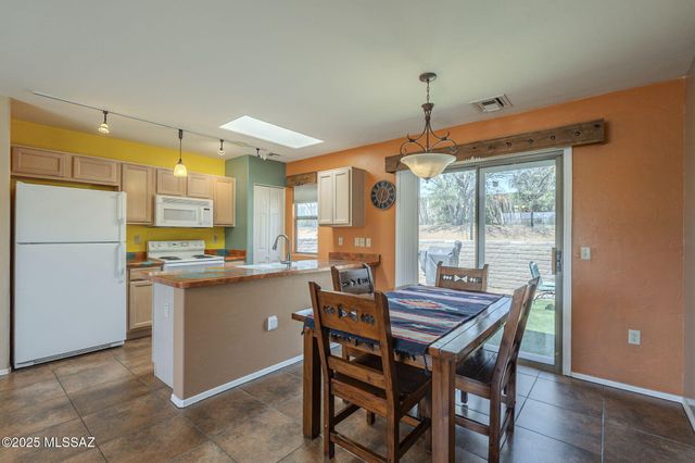 3788 S Paseo De Los Nardos, Green Valley, AZ 85614