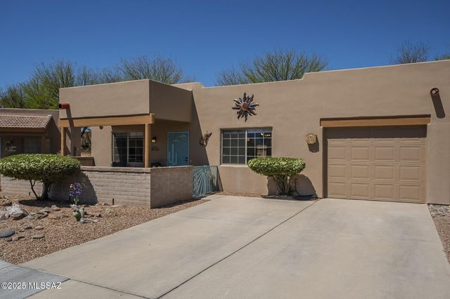 3788 S Paseo De Los Nardos, Green Valley, AZ 85614