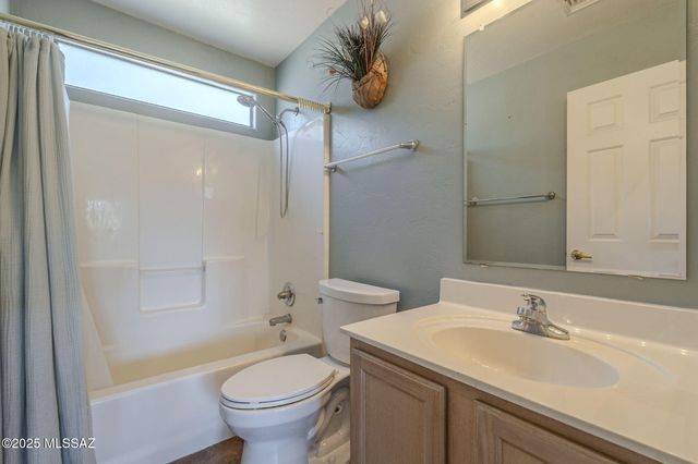 3788 S Paseo De Los Nardos, Green Valley, AZ 85614