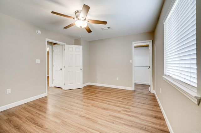 2114 Arkansas Avenue, Conway, AR 72034